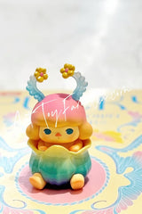 Pucky Full-Blown Flowers Figurine