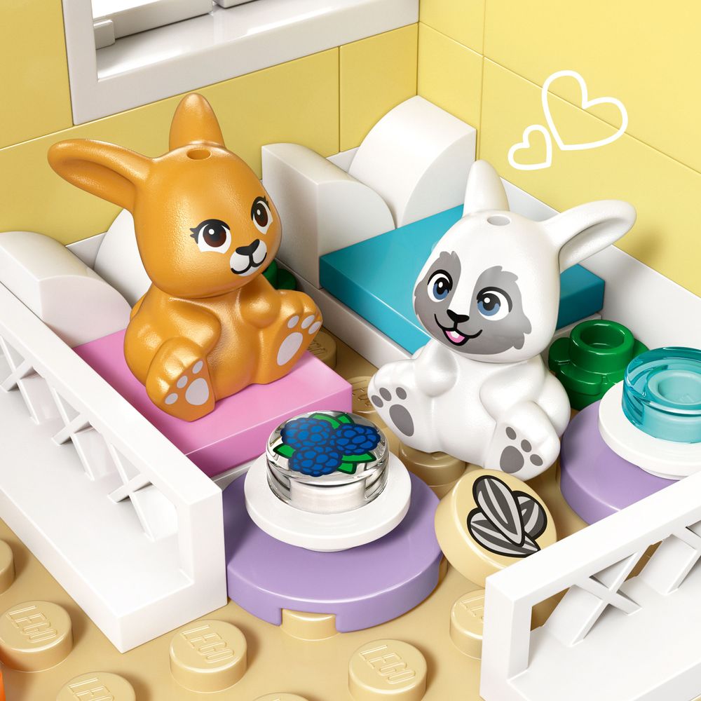Heartlake City Bunny Hotel LEGO 42679