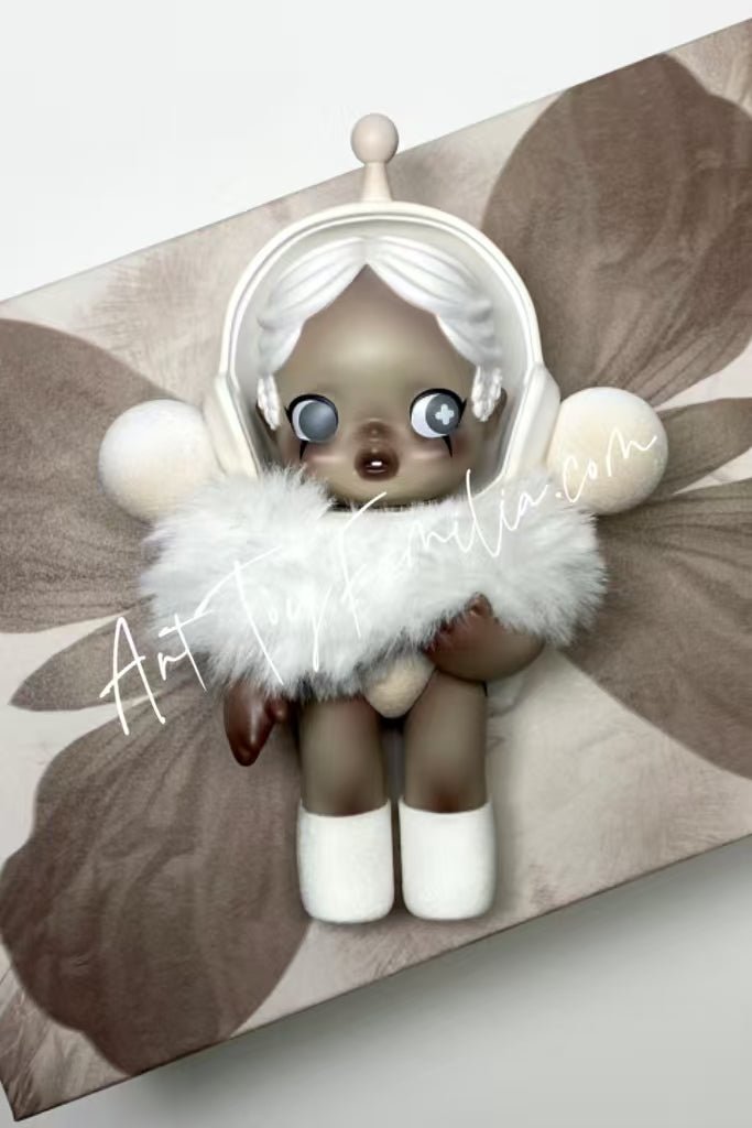 Skullpanda Baby White Moth