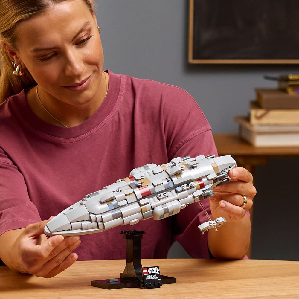 Home One Starcruiser LEGO 75405