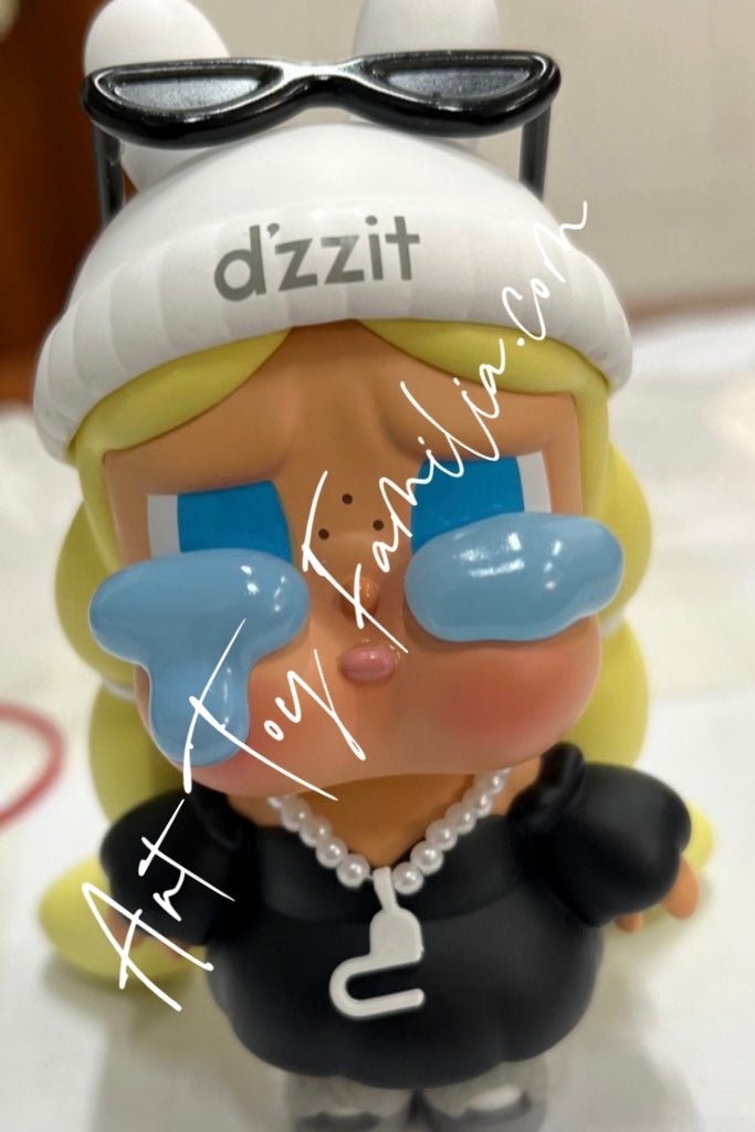 Crybaby × D'zzit Pearl Figurine