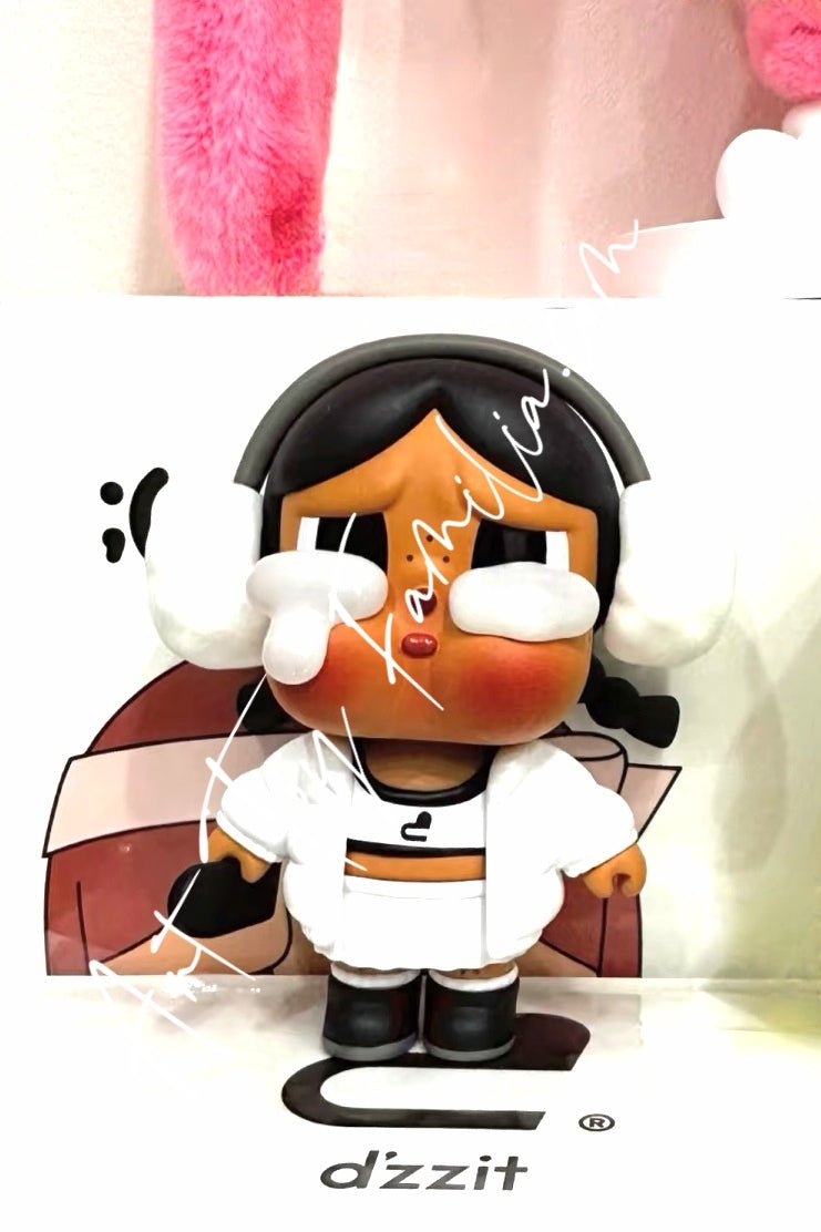 Crybaby × D'zzit Snowball Figurine