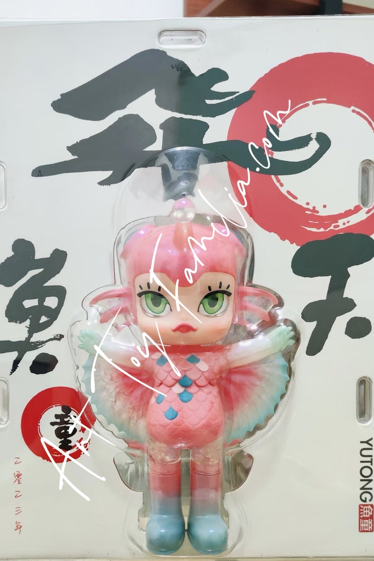 Molly Flying Fish Figurine