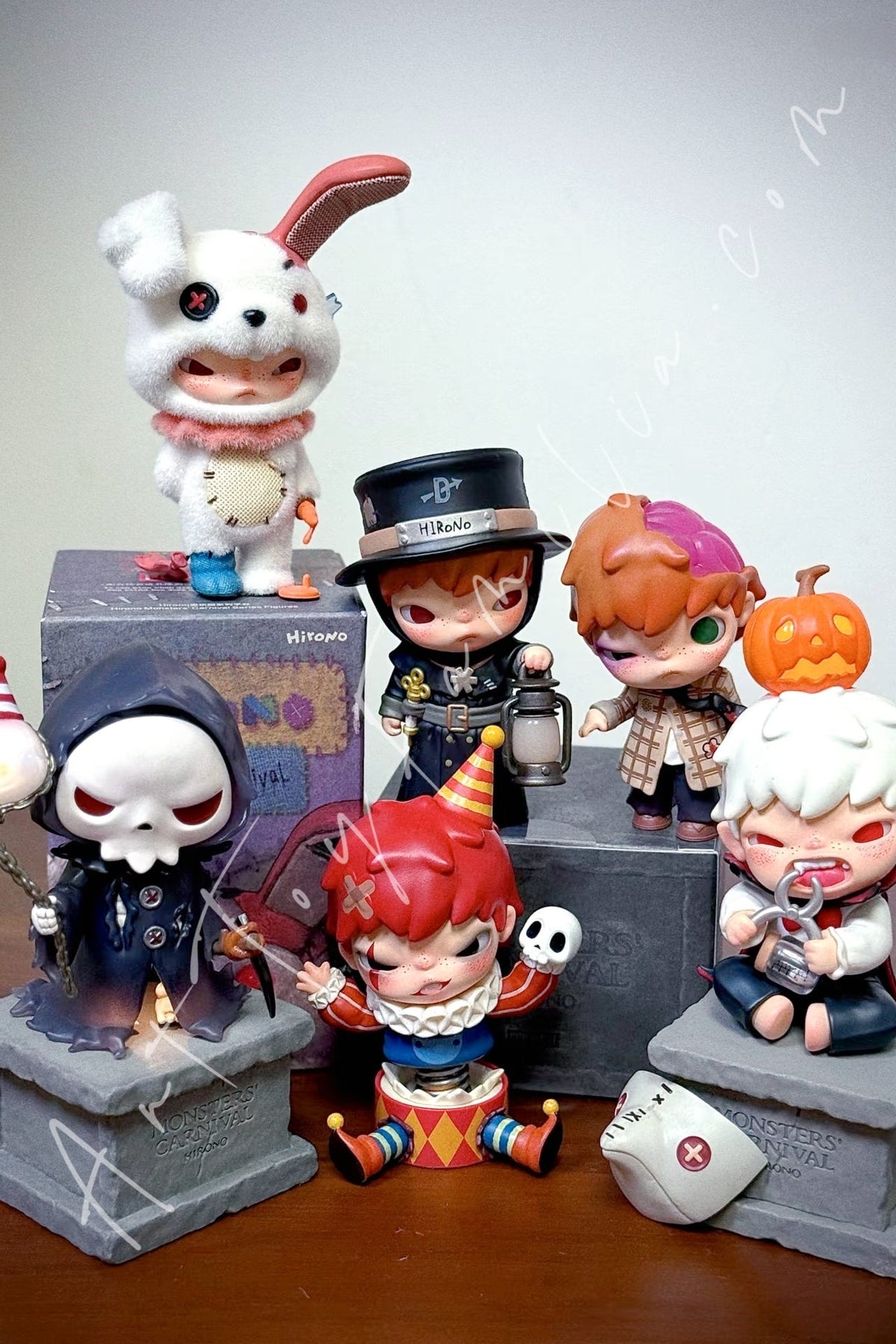 Hirono Monsters Carnival Series