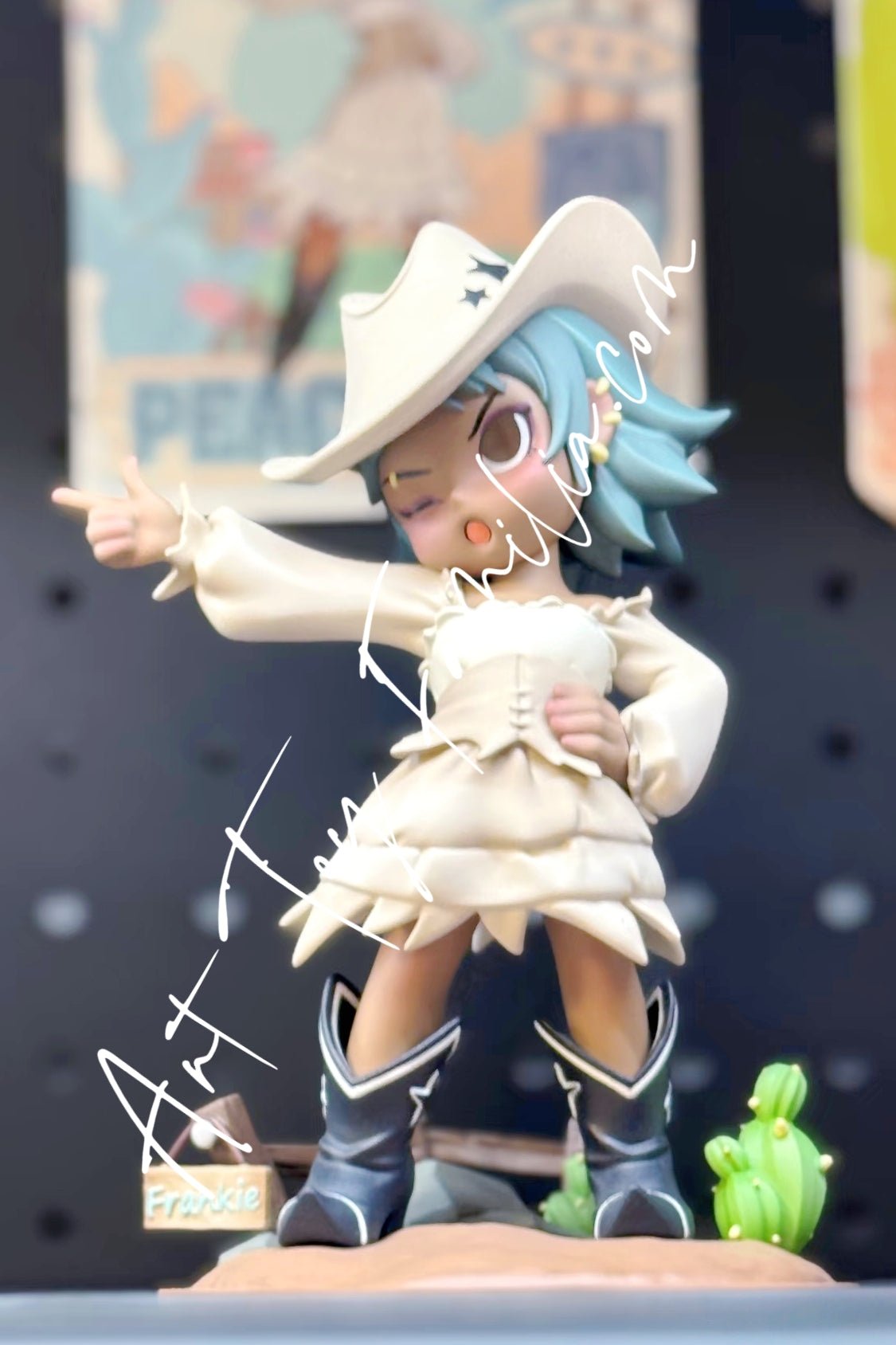 Peach Riot Western Riot Figurine