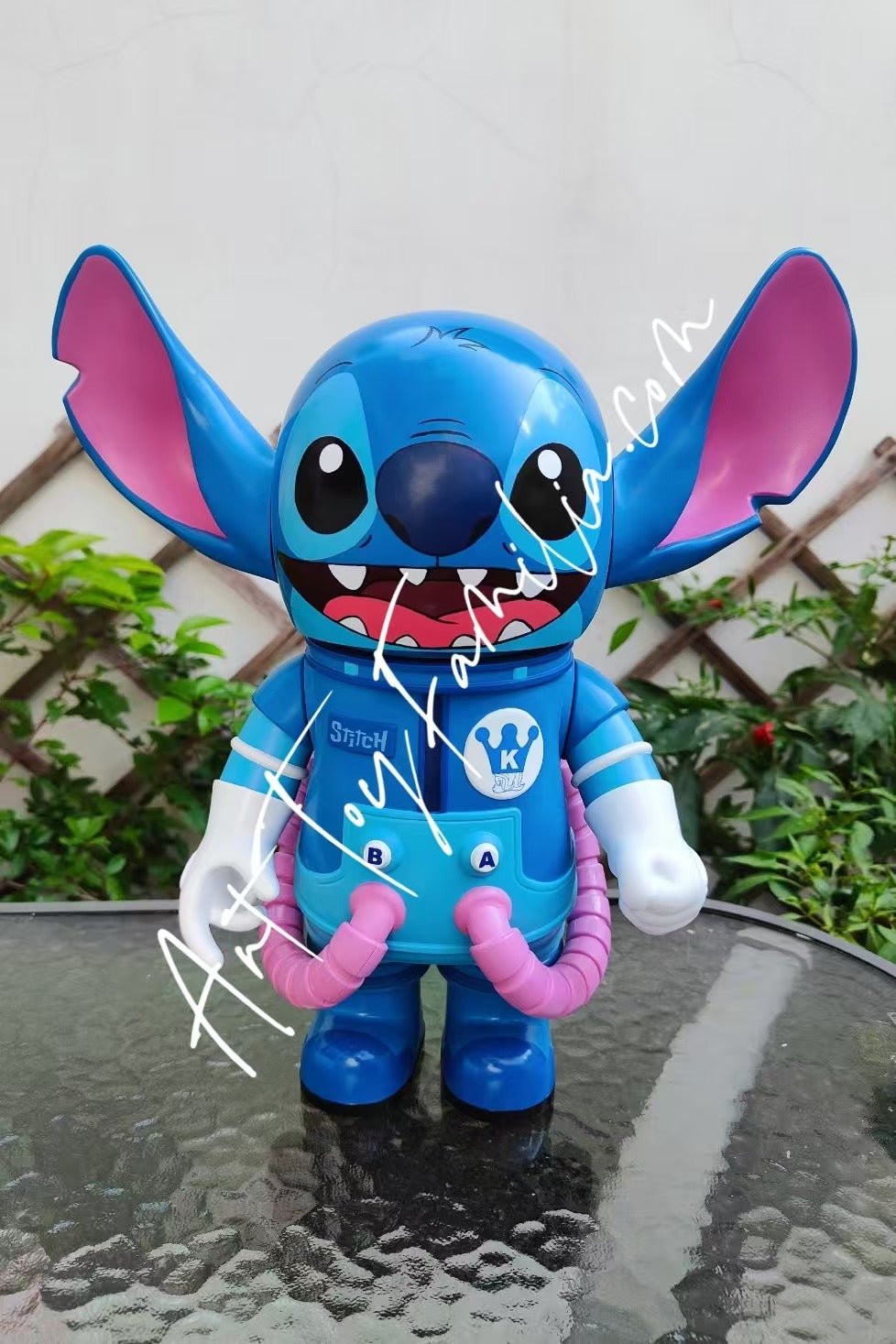 400% MEGA Space Molly 400% Stitch