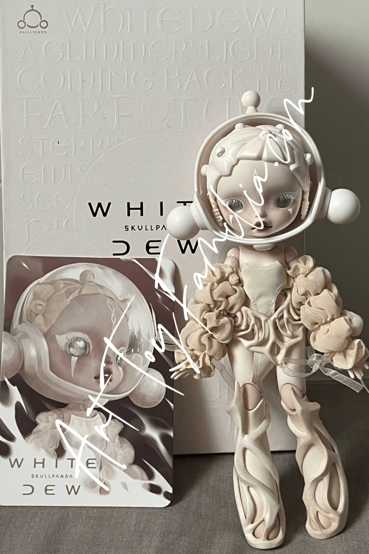 Skullpanda White Dew Action Figure